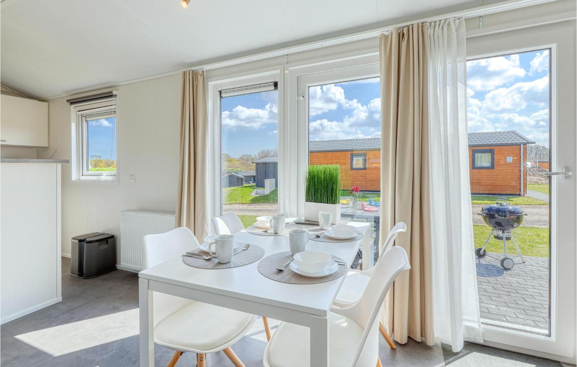 Lovely Home In Suesel With House A Panoramic View Susel Exteriér fotografie